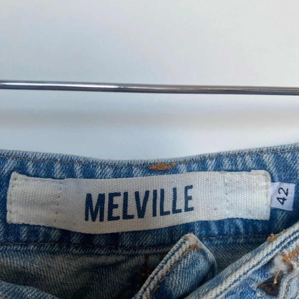 Melville shorts exposed button‎ fly distressed